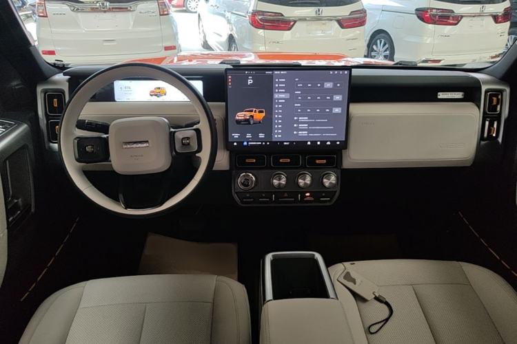 Used iCAR V23 2025 501 Four-Wheel Drive Intelligent Driving Version Center Console
