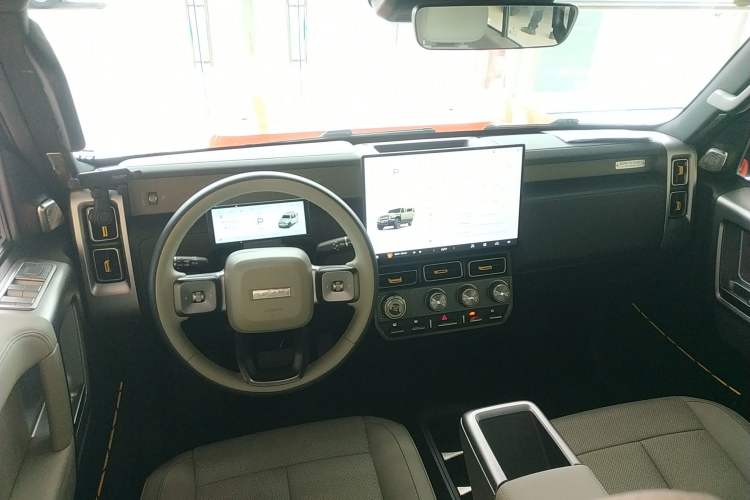 Used iCAR V23 2025 501 Four-Wheel Drive Intelligent Driving Version Center Console