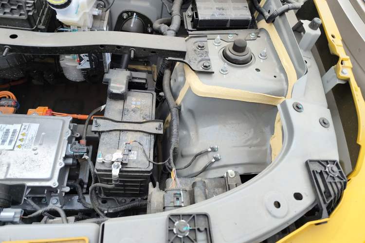 Used iCAR V23 2025 401 Two-Wheel Drive Advanced Edition Engine Bay Left