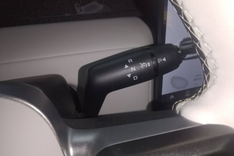 Used iCAR V23 2025 401 Two-Wheel Drive Intelligent Driving Version Gear Lever