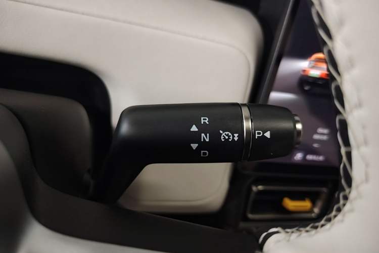 Used iCAR V23 2025 401 Two-Wheel Drive Intelligent Driving Version Gear Lever