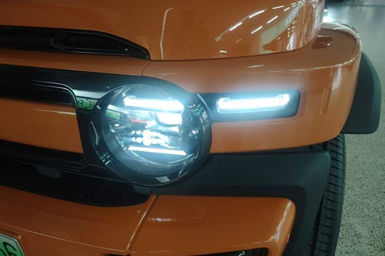 Used iCAR V23 2025 401 Two-Wheel Drive Intelligent Driving Version Left Front Headlight