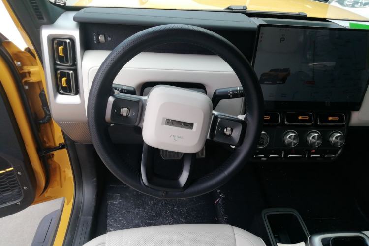 Used iCAR V23 2025 401 Two-Wheel Drive Intelligent Driving Version Steering Wheel