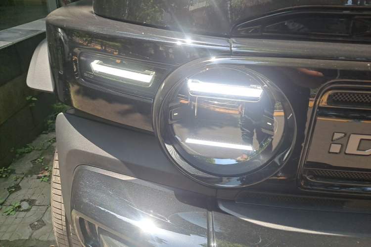 Used iCAR V23 2026 Model 550 Two-Wheel Drive Super Sports Edition Right Front Headlight