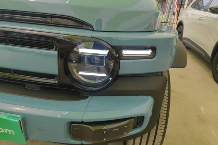 Used iCAR V23 2026 Model 401 Two-Wheel Drive Super Sports Edition Left Front Headlight