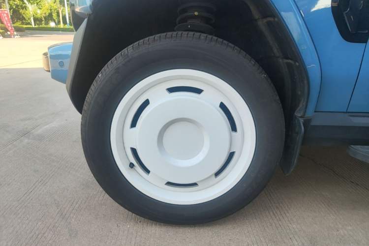 Used iCAR V23 2026 Model 401 Two-Wheel Drive Super Sports Edition Left Front Wheel Hub