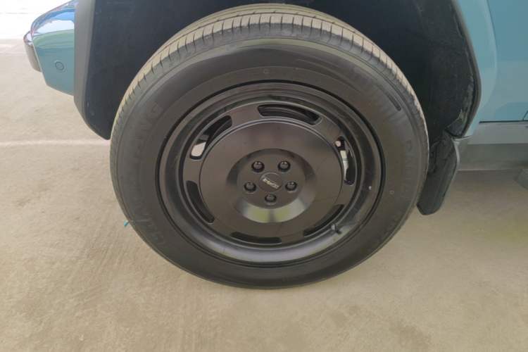 Used iCAR V23 2026 Model 401 Two-Wheel Drive Super Sports Edition Left Front Wheel Hub