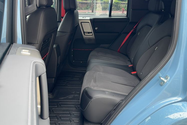 Used iCAR V23 2026 Model V23S 501 Four-Wheel Drive Peak Performance Edition Left Rear Seat