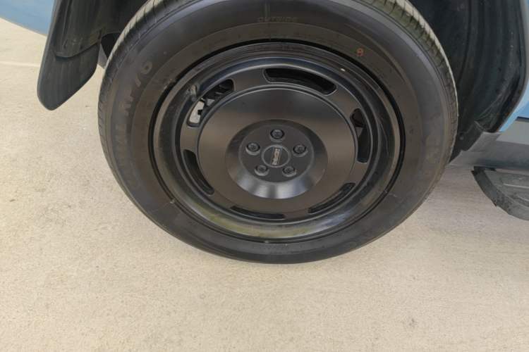 Used iCAR V23 2026 Model 401 Two-Wheel Drive Super Sports Edition Right Rear Wheel Hub