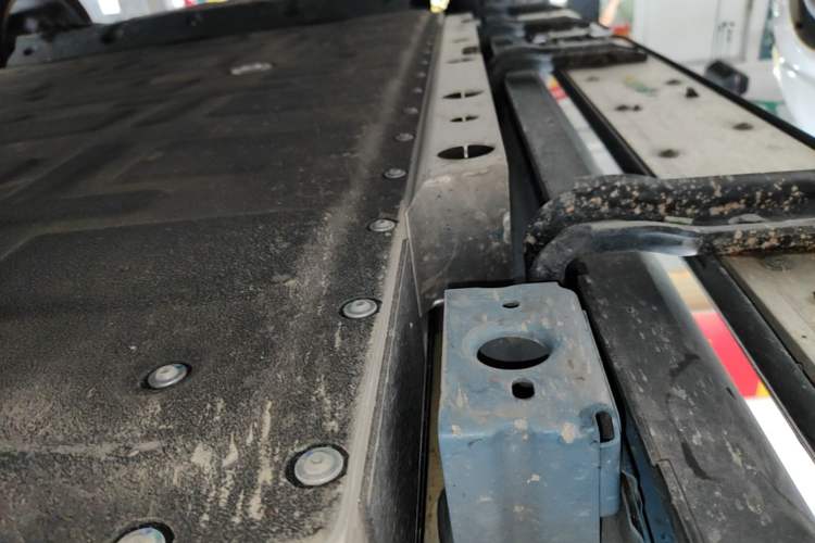 Used iCAR V23 2026 Model V23S 501 Four-Wheel Drive Peak Performance Edition Right Side Sill