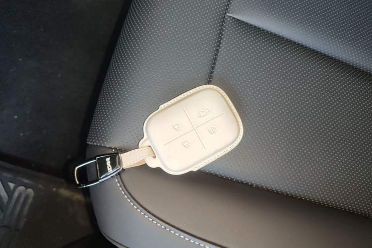 Used iCAR V23 2026 Model 401 Two-Wheel Drive Super Sports Edition Vehicle Key