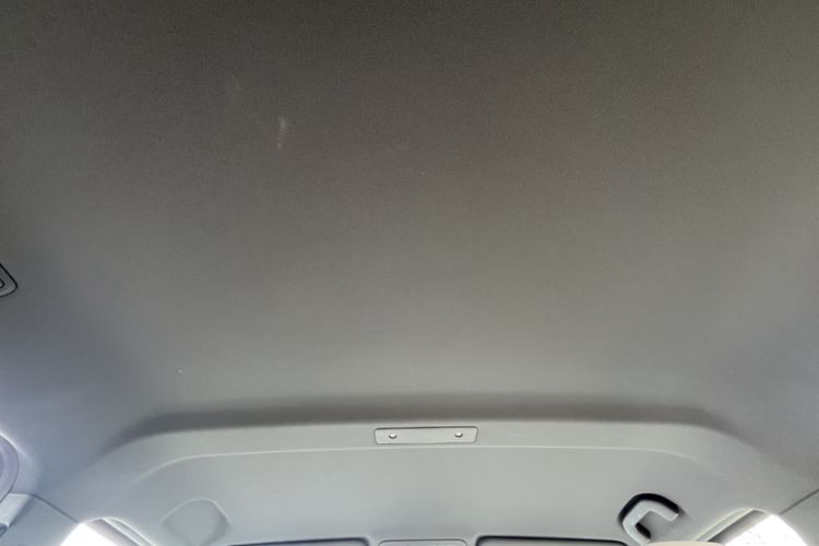 Used iCAR V23 2026 Model 401 Two-Wheel Drive Super Sports Edition Headliner