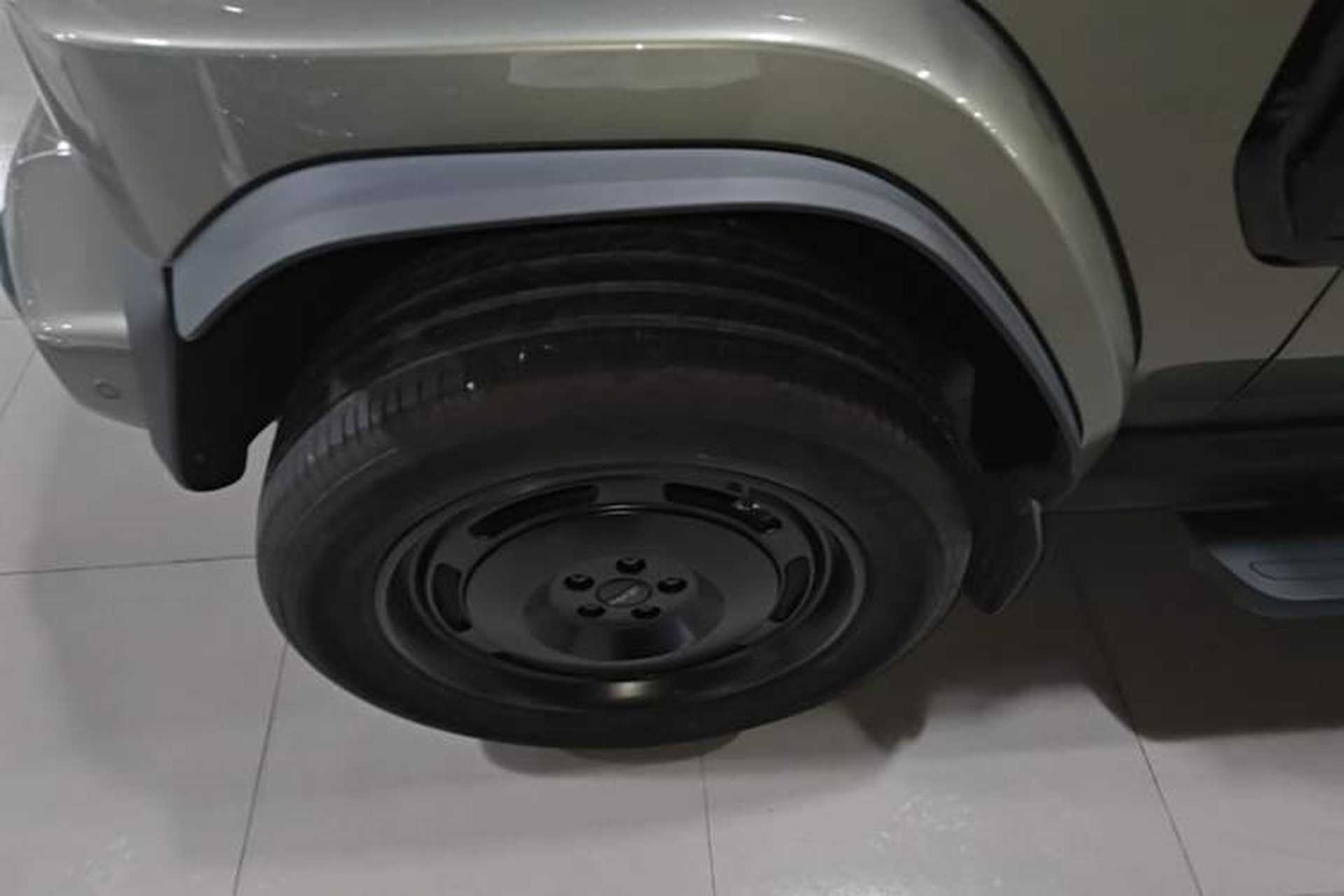 Used iCAR V23 2026 Model 401 Two-Wheel Drive Super Sports Edition Left Front Wheel Hub