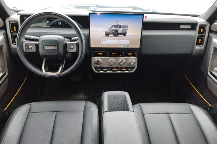 Used iCAR V23 2026 Model 401 Two-Wheel Drive Super Sports Edition Center Console