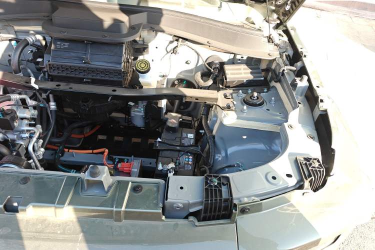 Used iCAR V23 2026 Model 401 Two-Wheel Drive Super Sports Edition Engine Bay Left