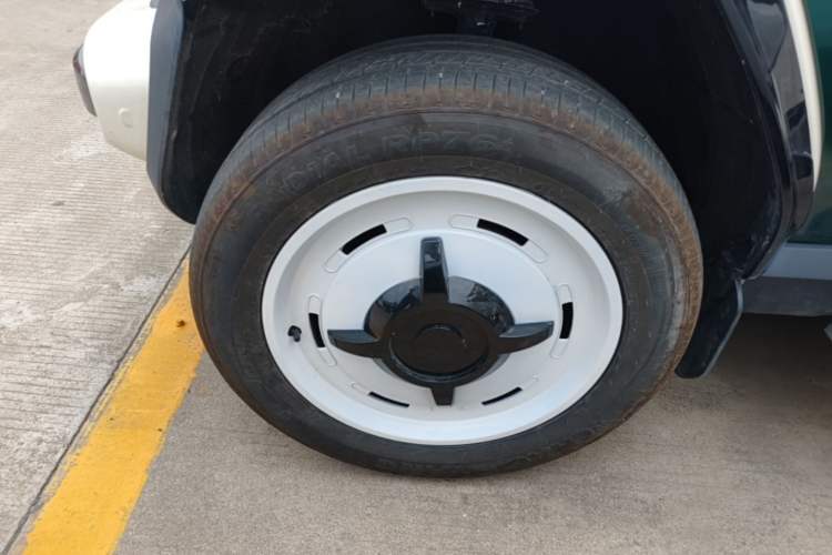 Used iCAR V23 2026 Model 401 Two-Wheel Drive Super Sports Edition Left Front Wheel Hub