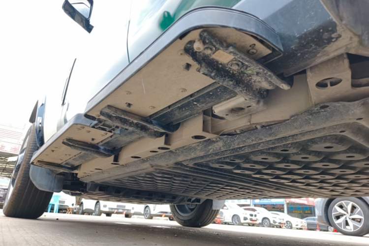 Used iCAR V23 2026 Model 401 Two-Wheel Drive Super Sports Edition Left Side Sill