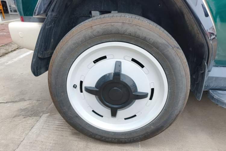 Used iCAR V23 2026 Model 401 Two-Wheel Drive Super Sports Edition Right Rear Wheel Hub