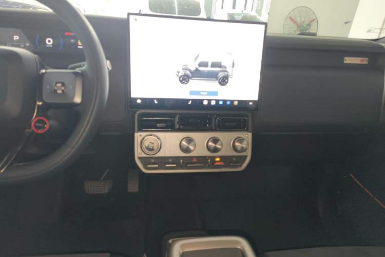 Used iCAR V23 2026 Model V23S 501 Four-Wheel Drive Peak Performance Edition Audio And AC Panel