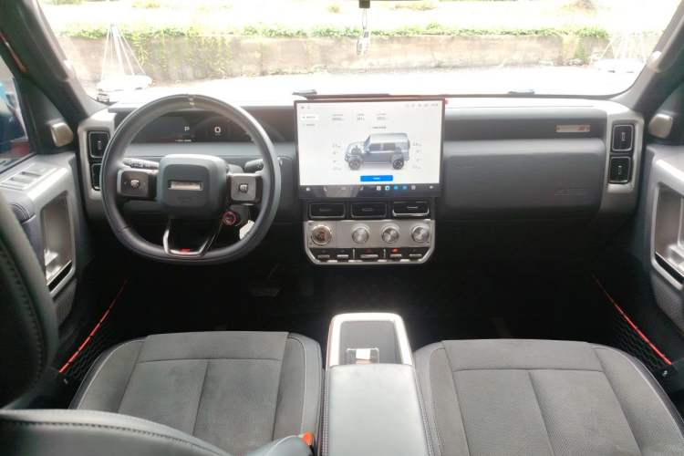 Used iCAR V23 2026 Model V23S 501 Four-Wheel Drive Peak Performance Edition Center Console