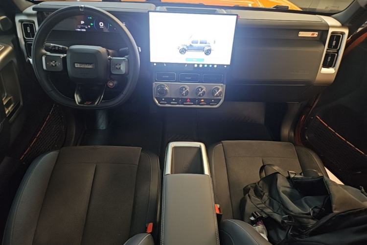 Used iCAR V23 2026 Model V23S 501 Four-Wheel Drive Peak Performance Edition Center Console