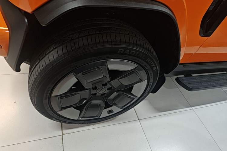 Used iCAR V23 2026 Model V23S 501 Four-Wheel Drive Peak Performance Edition Exterior 4
