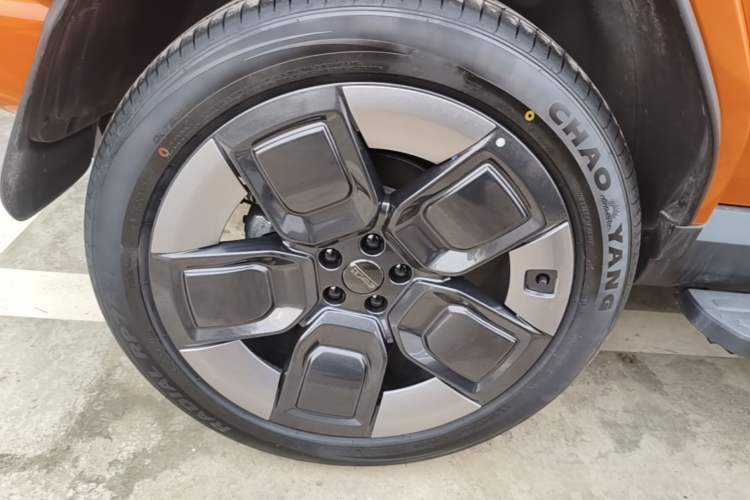 Used iCAR V23 2026 Model V23S 501 Four-Wheel Drive Peak Performance Edition Exterior 5