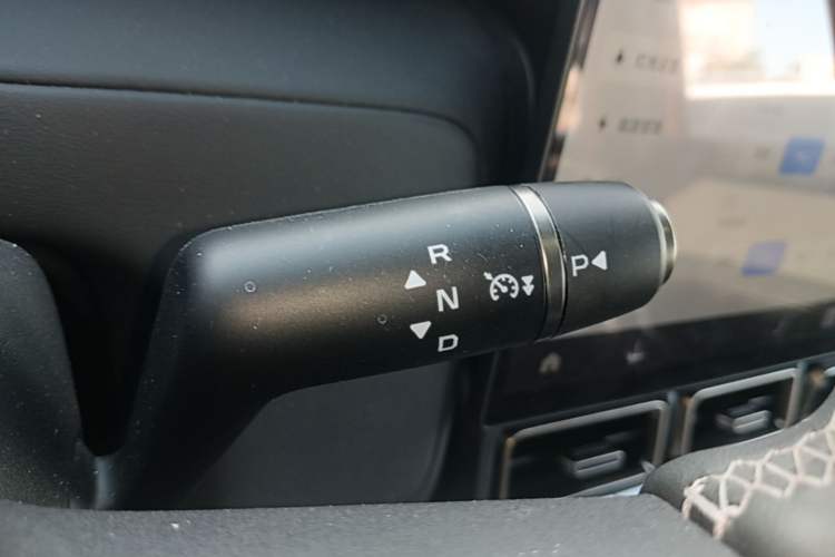 Used iCAR V23 2026 Model V23S 501 Four-Wheel Drive Peak Performance Edition Gear Lever