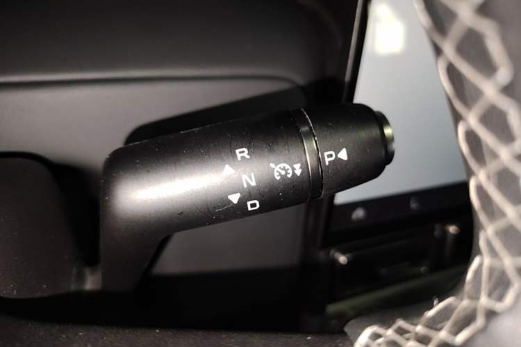 Used iCAR V23 2026 Model V23S 501 Four-Wheel Drive Peak Performance Edition Gear Lever