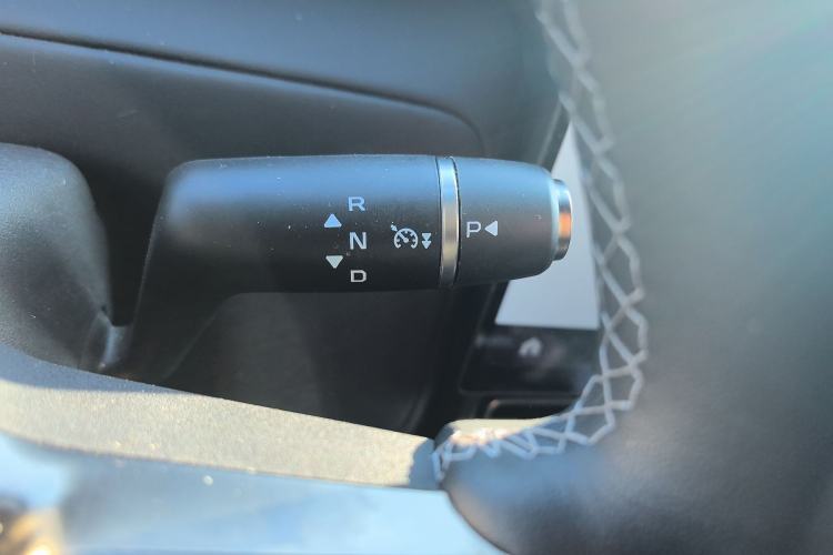 Used iCAR V23 2026 Model V23S 501 Four-Wheel Drive Peak Performance Edition Gear Lever