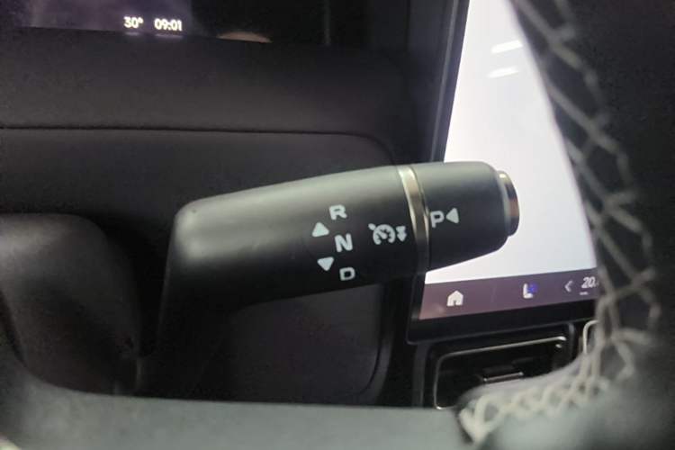 Used iCAR V23 2026 Model V23S 501 Four-Wheel Drive Peak Performance Edition Gear Lever