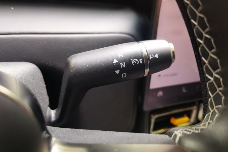 Used iCAR V23 2026 Model 401 Two-Wheel Drive Super Sports Edition Gear Lever