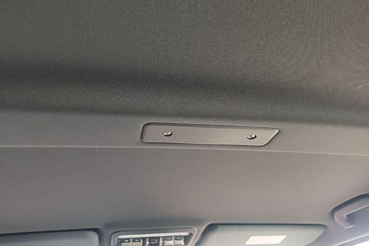 Used iCAR V23 2026 Model V23S 501 Four-Wheel Drive Peak Performance Edition Headliner