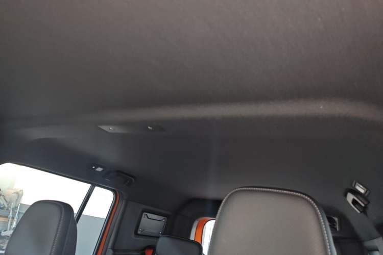 Used iCAR V23 2026 Model V23S 501 Four-Wheel Drive Peak Performance Edition Headliner