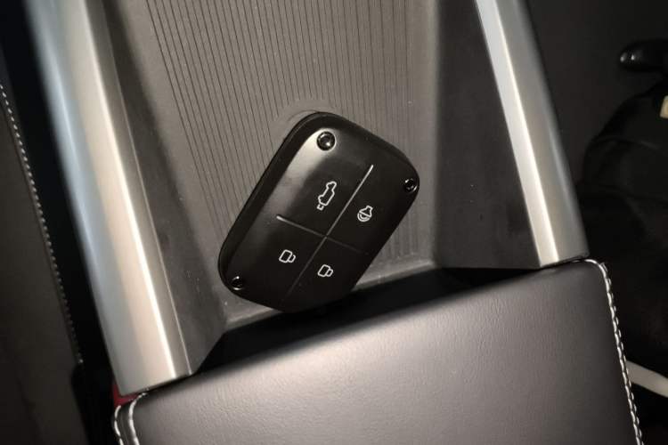 Used iCAR V23 2026 Model V23S 501 Four-Wheel Drive Peak Performance Edition Interior 1