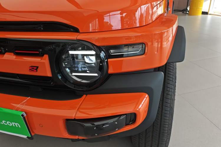 Used iCAR V23 2026 Model V23S 501 Four-Wheel Drive Peak Performance Edition Left Front Headlight