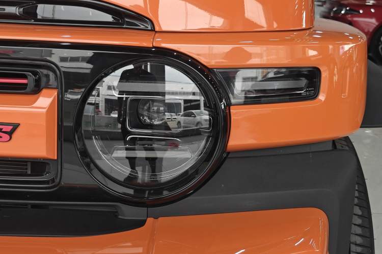 Used iCAR V23 2026 Model V23S 501 Four-Wheel Drive Peak Performance Edition Left Front Headlight