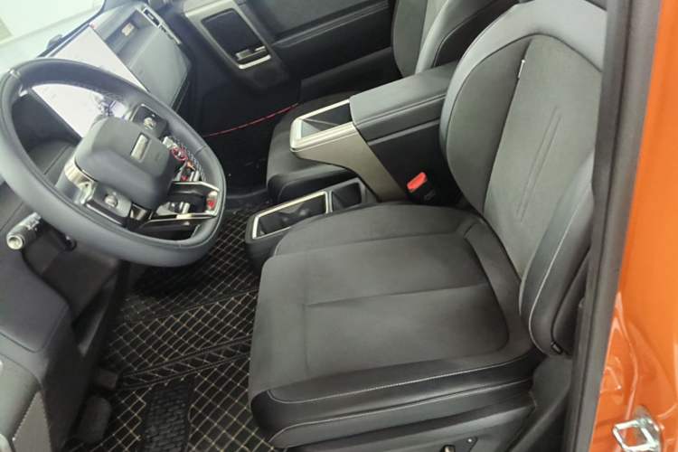 Used iCAR V23 2026 Model V23S 501 Four-Wheel Drive Peak Performance Edition Left Front Seat