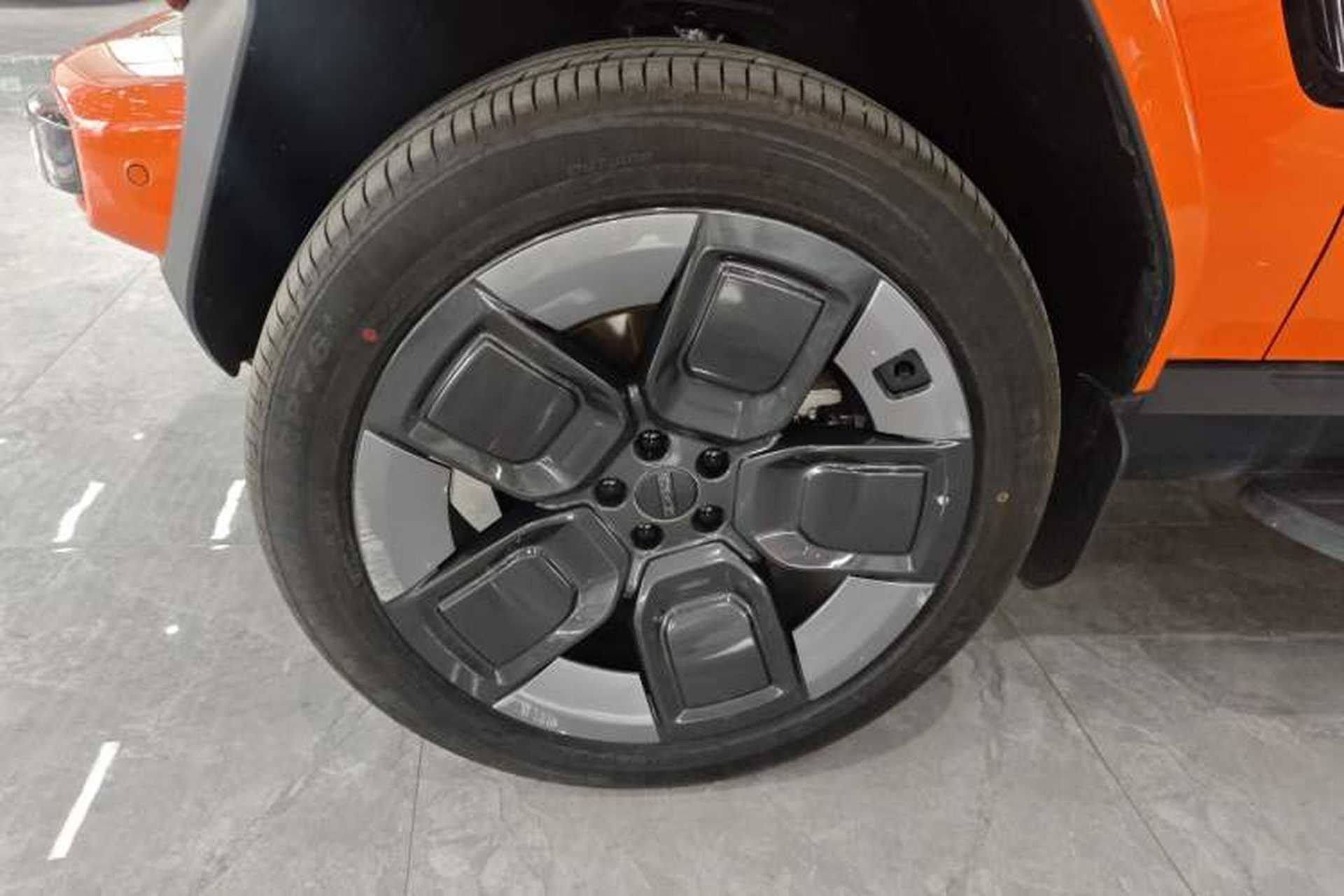 Used iCAR V23 2026 Model V23S 501 Four-Wheel Drive Peak Performance Edition Left Front Wheel Hub