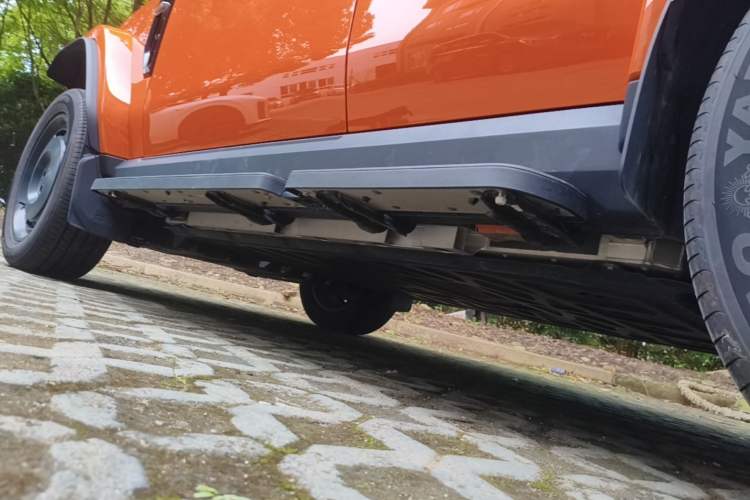 Used iCAR V23 2026 Model 550 Two-Wheel Drive Super Sports Edition Left Side Sill