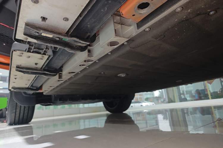 Used iCAR V23 2026 Model V23S 501 Four-Wheel Drive Peak Performance Edition Left Side Sill