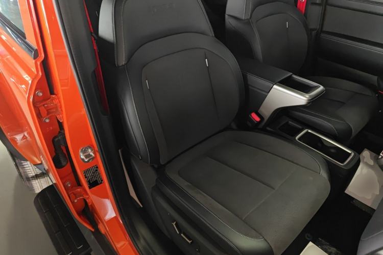 Used iCAR V23 2026 Model V23S 501 Four-Wheel Drive Peak Performance Edition Right Front Seat