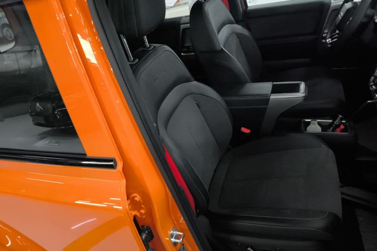 Used iCAR V23 2026 Model V23S 501 Four-Wheel Drive Peak Performance Edition Right Front Seat