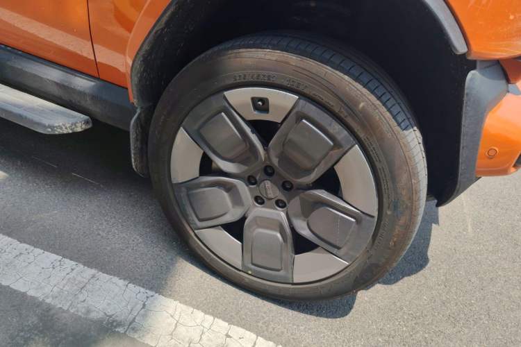 Used iCAR V23 2026 Model V23S 501 Four-Wheel Drive Peak Performance Edition Right Front Wheel Hub