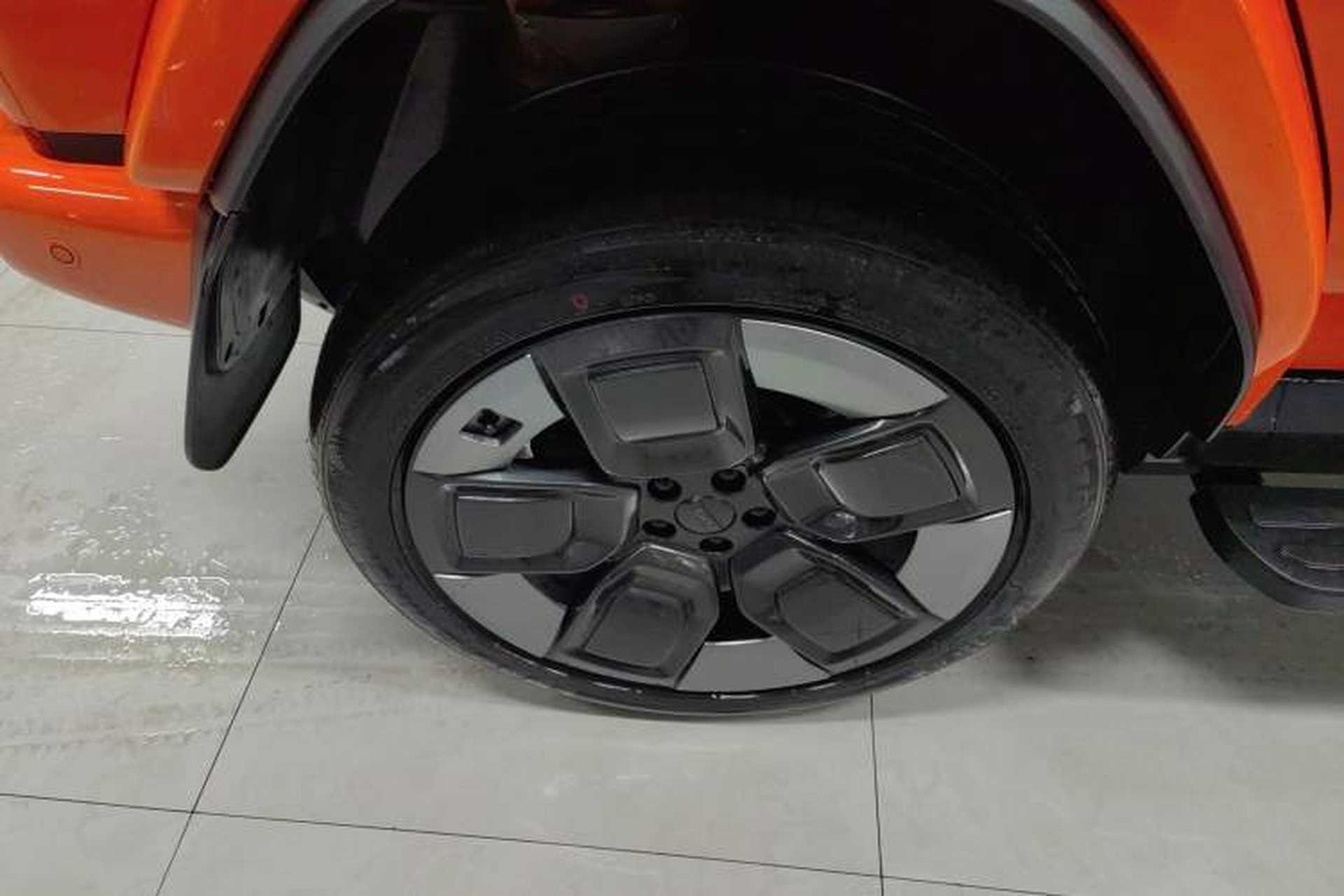 Used iCAR V23 2026 Model V23S 501 Four-Wheel Drive Peak Performance Edition Right Rear Wheel Hub