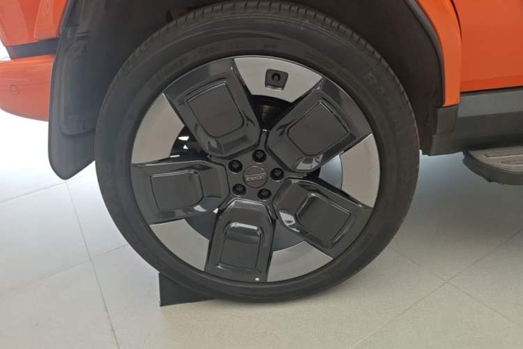 Used iCAR V23 2026 Model V23S 501 Four-Wheel Drive Peak Performance Edition Right Rear Wheel Hub