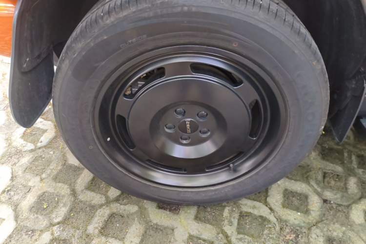 Used iCAR V23 2026 Model 550 Two-Wheel Drive Super Sports Edition Right Rear Wheel Hub