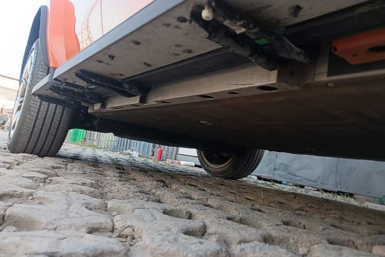 Used iCAR V23 2026 Model V23S 501 Four-Wheel Drive Peak Performance Edition Right Side Sill