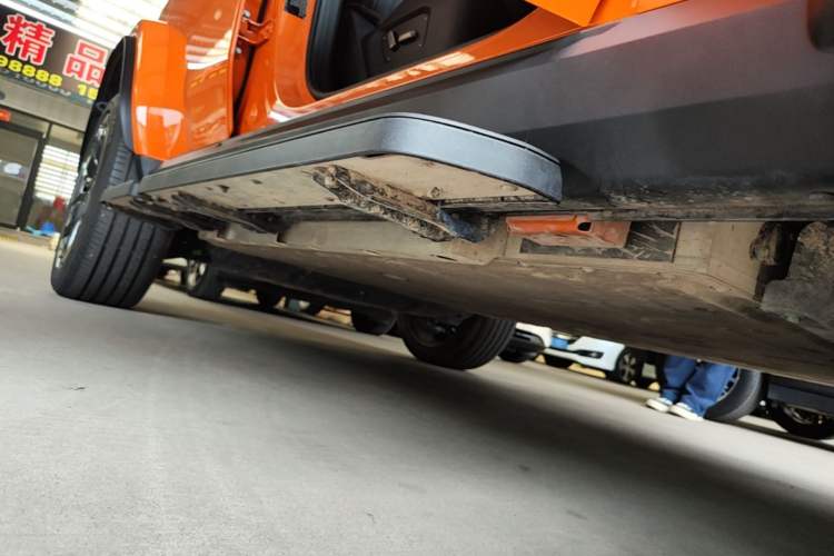 Used iCAR V23 2026 Model V23S 501 Four-Wheel Drive Peak Performance Edition Right Side Sill