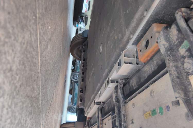 Used iCAR V23 2026 Model V23S 501 Four-Wheel Drive Peak Performance Edition Right Side Sill